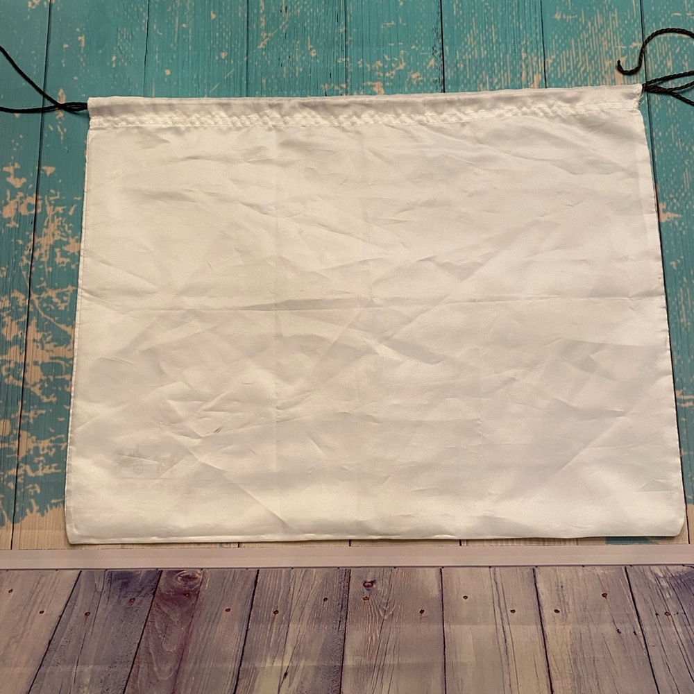 Coach Leatherware White Storage Bag - Picture 2 of 11